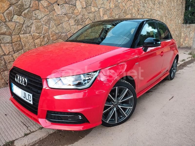 Rojo Usado 2015 Audi A1 Sportback Attraction Utilitario | 14.500 € (Un poco caro) - Imagen 1/4