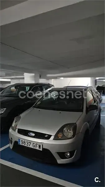 Usado Ford Fiesta Sport 90 CV (66 kW) 2008 Gris / plata Utilitario