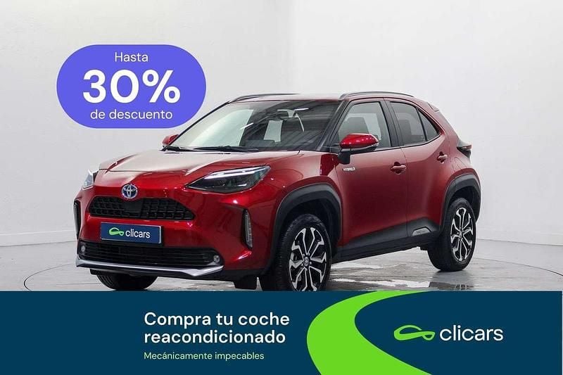 Usado Toyota Yaris Cross Connect Style 91 CV (66 kW) 2023 Rojo SUV