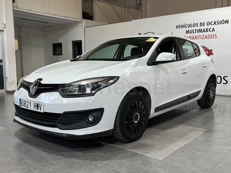 Usado Renault Mégane Life 115 CV (84 kW) 2014 Blanco Berlina