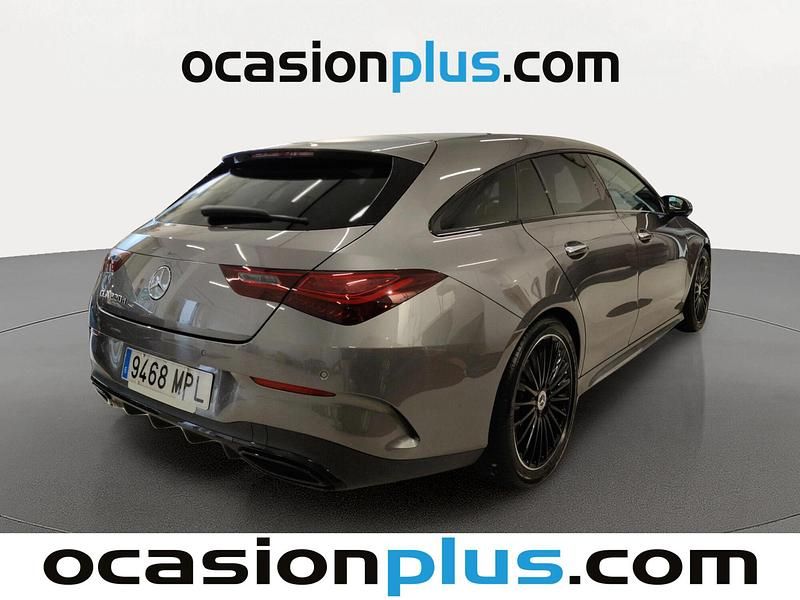 Usado Mercedes CLA220 190 CV (139 kW) 2024 Gris Berlina