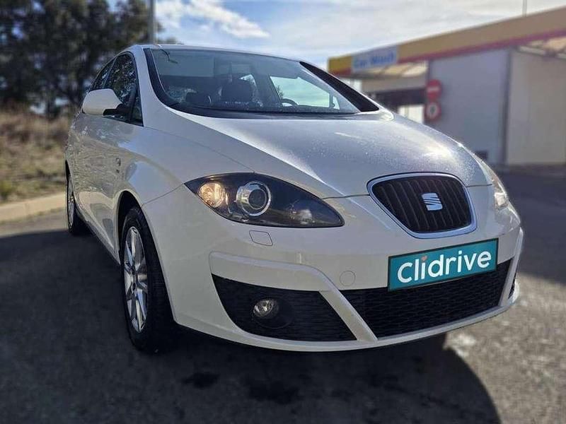 Usado Seat Altea Style 160 CV (117 kW) 2011 Gris Monovolumen