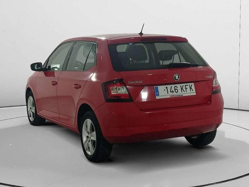 Usado Skoda Fabia Ambition 75 CV (55 kW) 2017 Rojo Utilitario