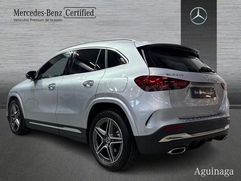 Usado Mercedes GLA200 163 CV (119 kW) 2025 Gris / plata SUV