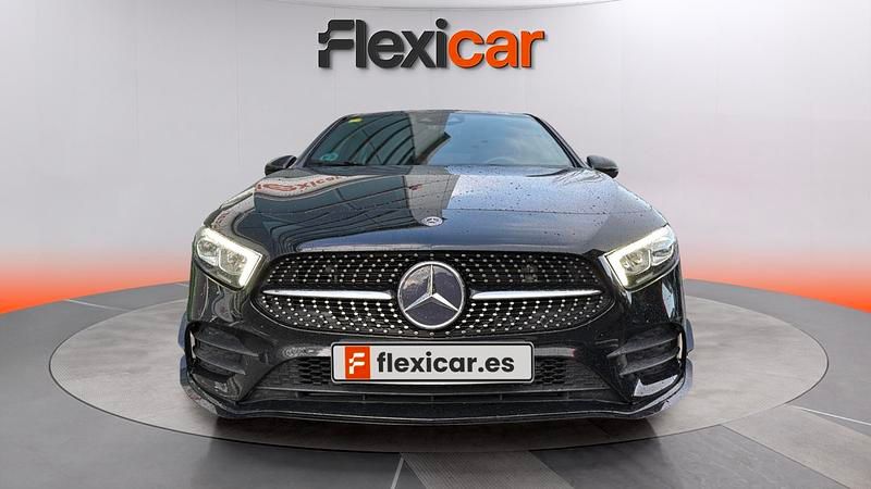 Usado Mercedes A180 116 CV (85 kW) 2020 Negro Utilitario