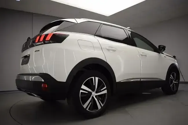 Usado Peugeot 3008 GT-line 165 CV (121 kW) 2018 Blanco SUV
