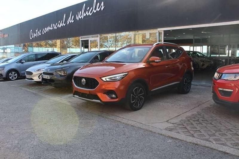 Usado MG ZS Luxury 106 CV (77 kW) 2023 Naranja SUV