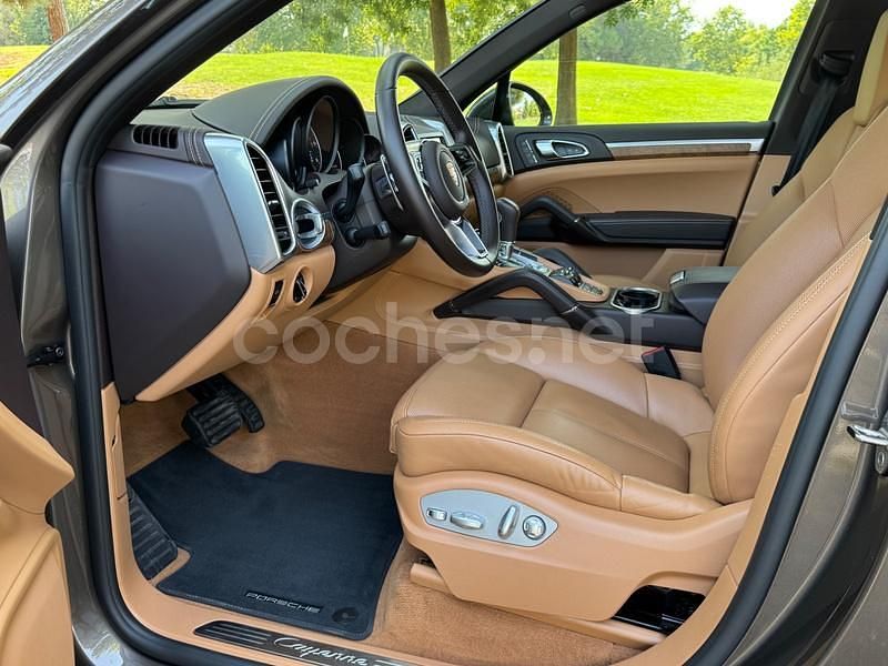 Marrón Usado 2015 Porsche Cayenne Platinum Edition SUV | 49.399 € - Imagen 1/4