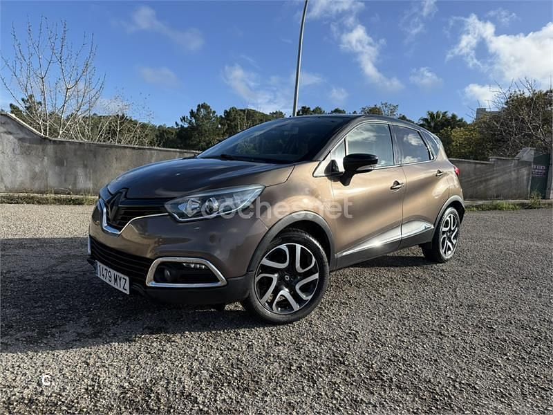Usado Renault Captur Zen 120 CV (88 kW) 2014 Marrón SUV