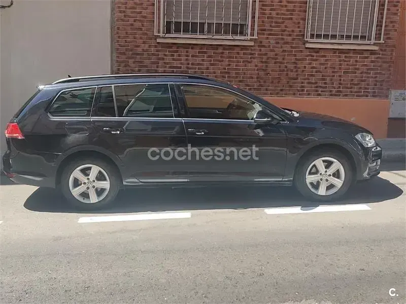 Usado VW Golf VII Advance 150 CV (110 kW) 2015 Negro Familiar