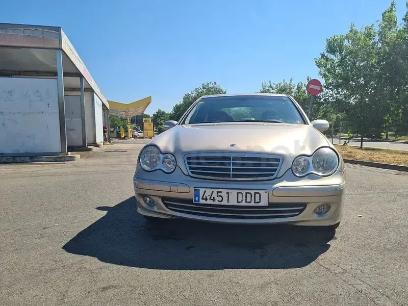 Usado Mercedes C180 Elegance 143 CV (105 kW) 2005 Beige Berlina