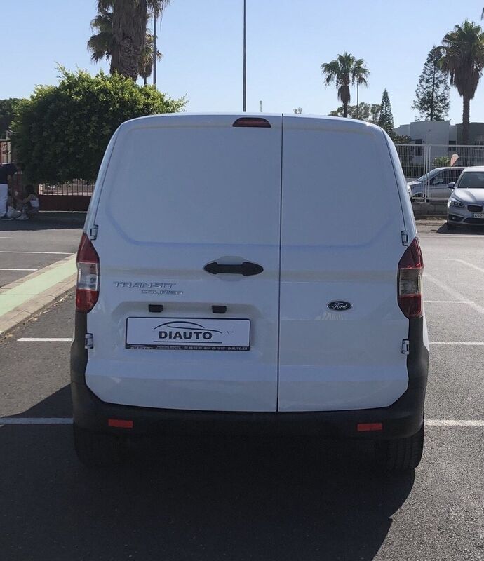 Usado Ford Transit Trend 105 CV (77 kW) 2018 Blanco Van