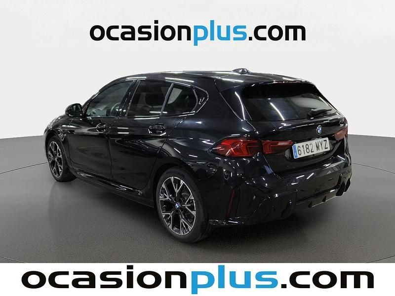 Usado BMW 120 170 CV (125 kW) 2025 Negro Utilitario