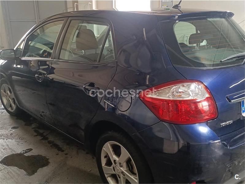 Usado Toyota Auris Active 132 CV (97 kW) 2011 Azul Utilitario