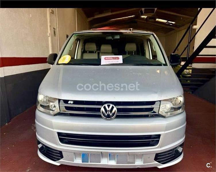 Usado VW Caravelle Comfortline 140 CV (102 kW) 2012 Gris / plata Monovolumen