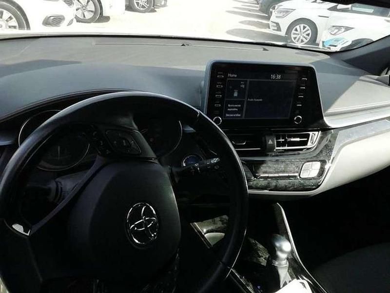 Usado Toyota C-HR Advance 122 CV (89 kW) 2020 Blanco SUV