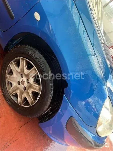 Usado Peugeot 307 90 CV (66 kW) 2004 Azul Berlina