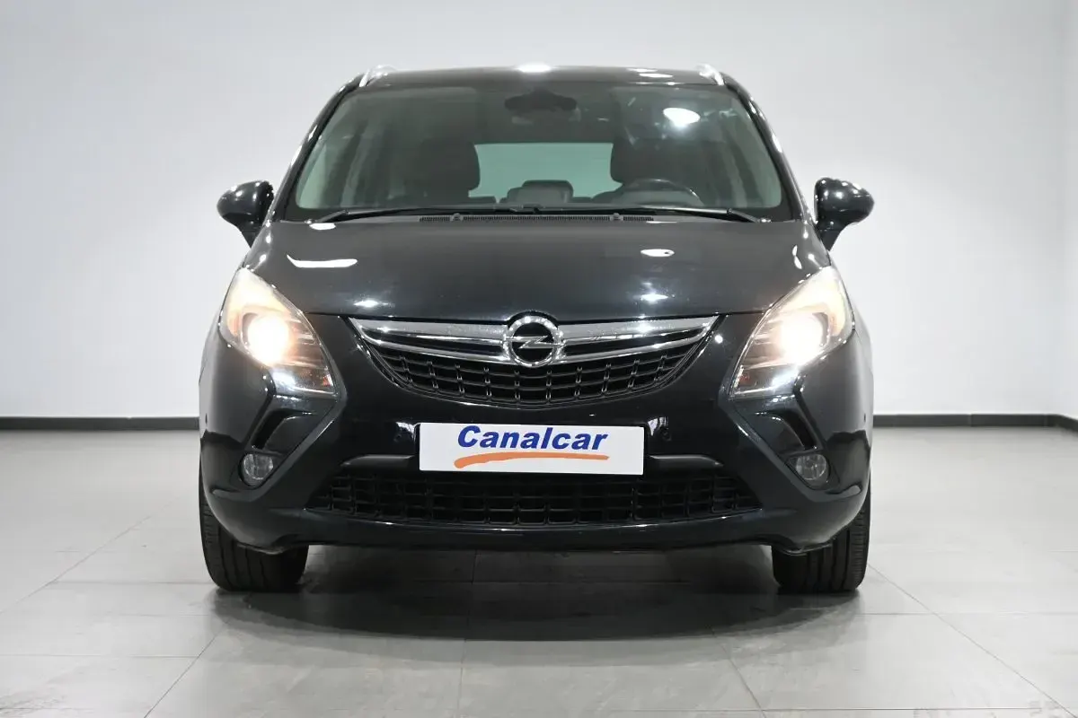 Usado Opel Zafira Tourer Selective 136 CV (100 kW) 2015 Negro Monovolumen