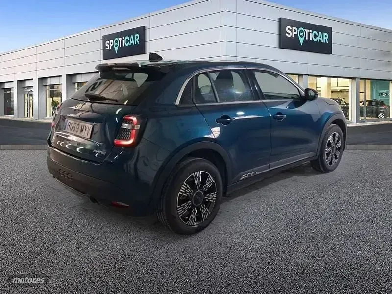 Usado Fiat 600 100 CV (73 kW) 2025 Verde SUV