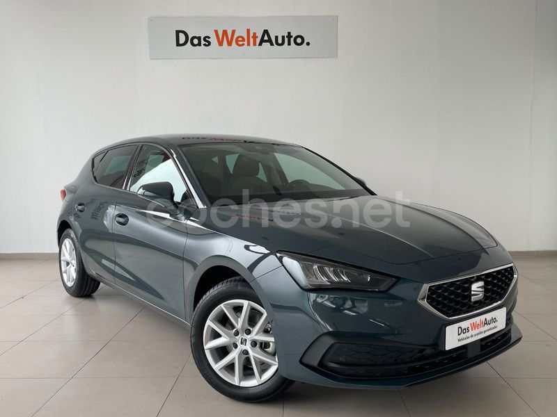 Azul Nuevo 2025 Seat Leon Style Berlina | 21.990 € (Precio justo) - Imagen 1/4