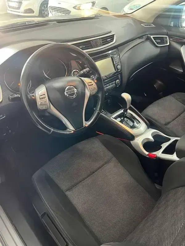 Usado Nissan Qashqai Acenta 131 CV (96 kW) 2015 Gris SUV