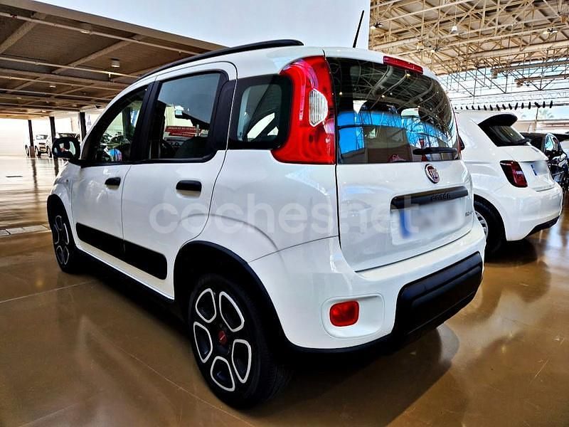 Usado Fiat Panda Sport 70 CV (51 kW) 2022 Blanco Berlina