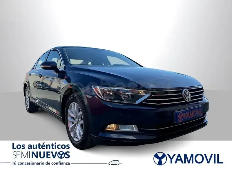 Usado VW Passat Advance 150 CV (110 kW) 2017 Azul Berlina