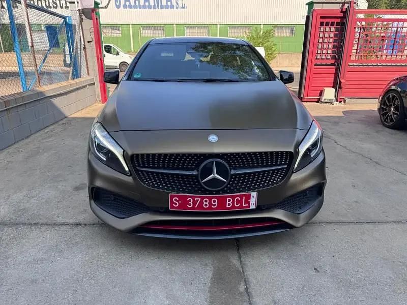 Usado Mercedes CLA250 AMG 220 CV (161 kW) 2017 Gris Berlina