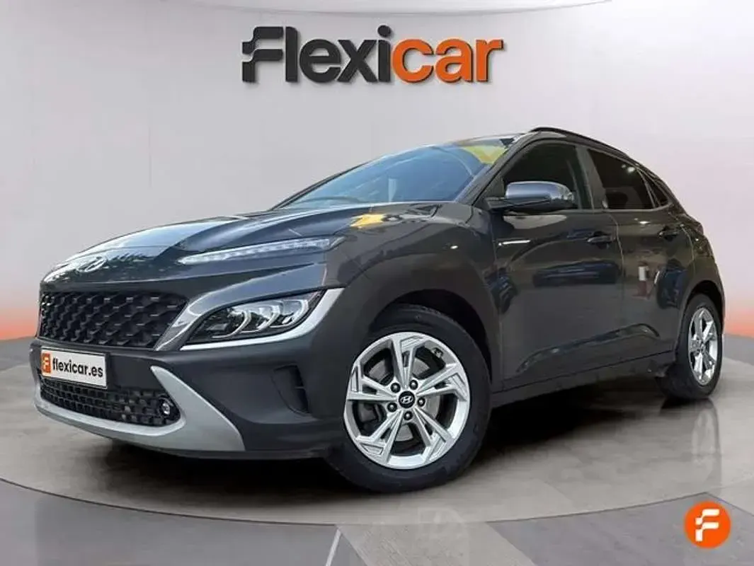 Usado Hyundai Kona 120 CV (88 kW) 2022 Gris SUV
