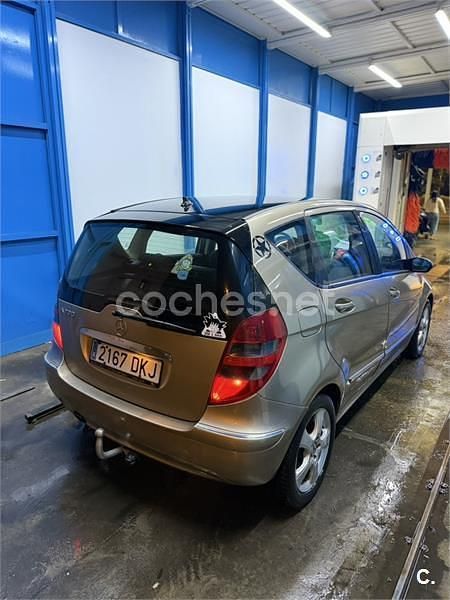 Usado Mercedes A200 Avantgarde 136 CV (100 kW) 2005 Beige Monovolumen