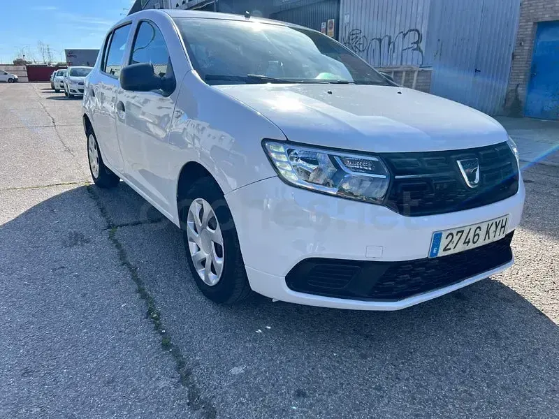 Usado Dacia Sandero Essentiel 90 HP (66 kW) 2019 Branco Sedan