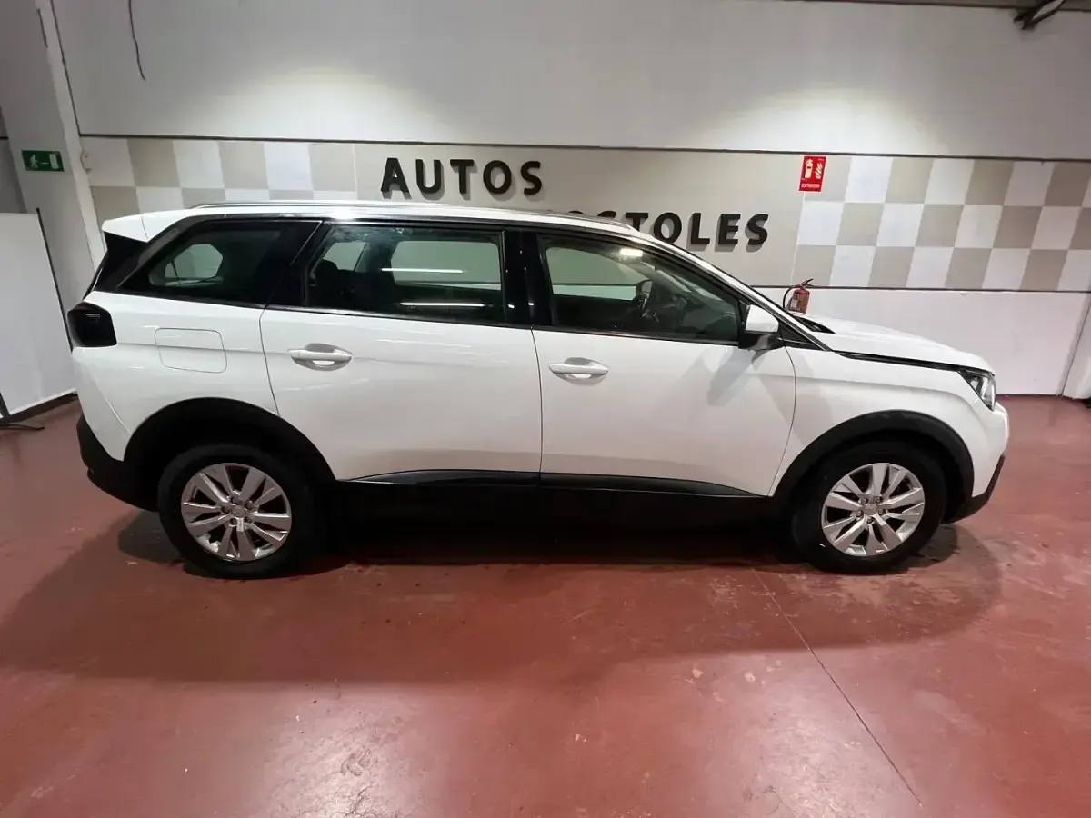 Używany Peugeot 5008 Allure 130 KM (95 kW) 2017 Biały SUV
