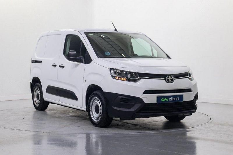 Usado Toyota Proace City City 100 CV (73 kW) 2022 Blanco Monovolumen