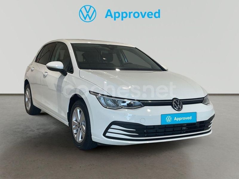Blanco Nuevo 2025 VW Golf VIII Life Berlina | 31.900 € (Caro) - Imagen 1/4