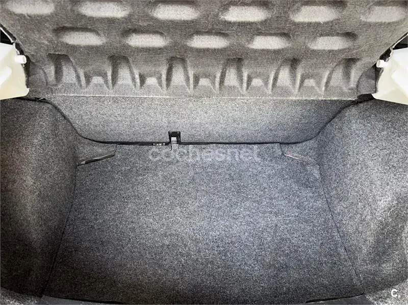 Usado Seat Ibiza Reference 75 CV (55 kW) 2013 Negro Berlina