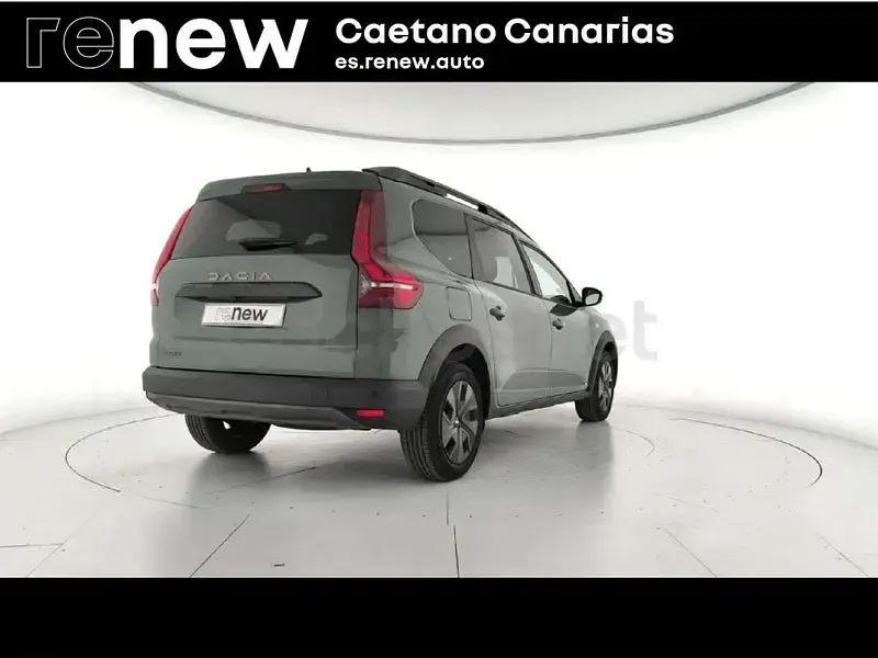 Usado Dacia Jogger Expression 100 CV (73 kW) 2025 Verde Monovolumen