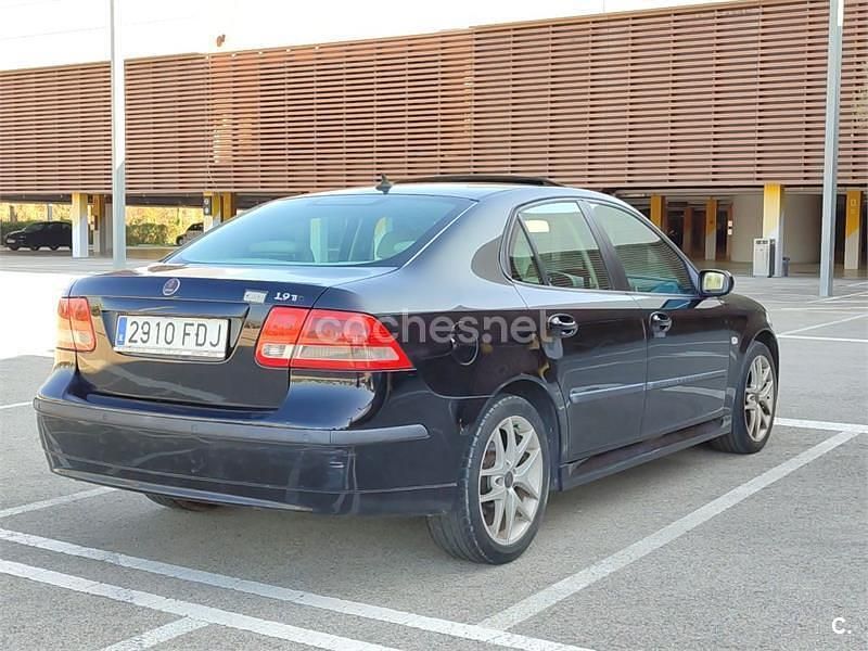 Usado Saab 9-3 Vector 150 CV (110 kW) 2006 Negro Berlina