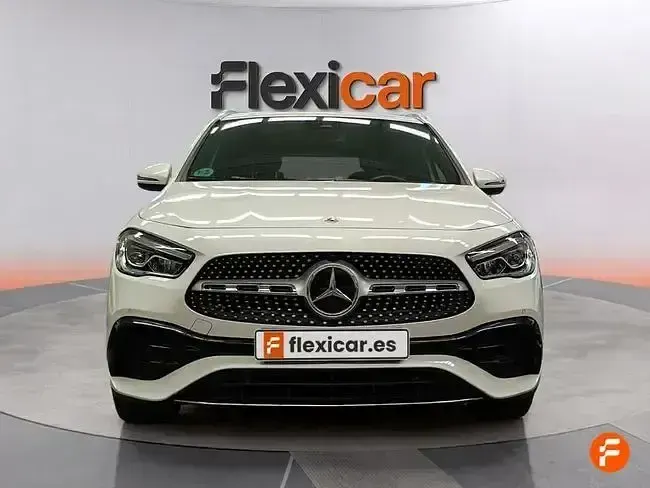 Usado Mercedes GLA200 150 CV (110 kW) 2023 Blanco SUV