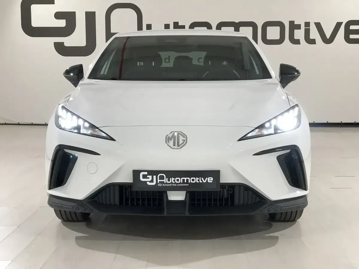 Occasion MG MG4 EV Comfort 150 kW (204 PK) 2023 Wit Hatchback