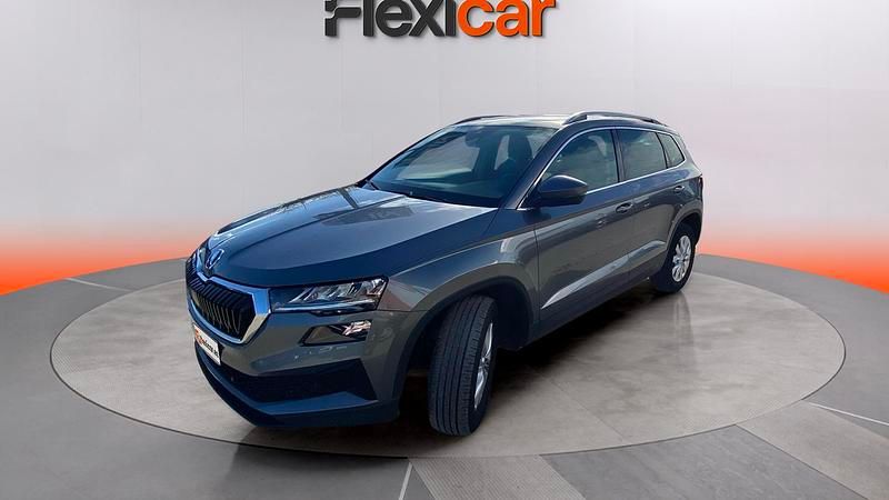 Usado Skoda Karoq Ambition 150 CV (110 kW) 2022 Gris SUV
