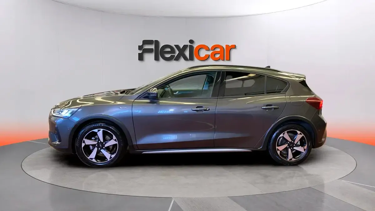 Usado Ford Focus ST-Line 155 CV (114 kW) 2024 Gris Berlina