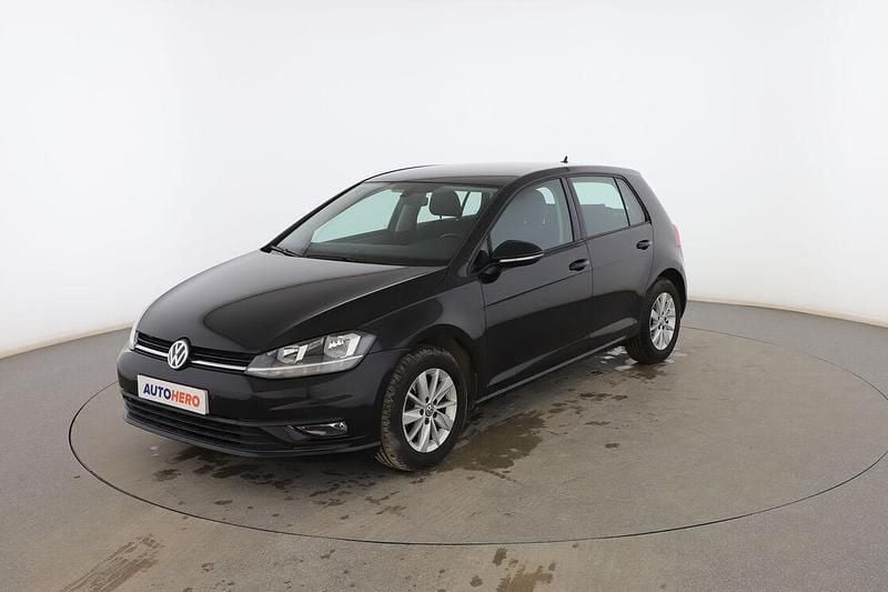 Usado VW Golf VII 116 CV (85 kW) 2019 Negro Utilitario