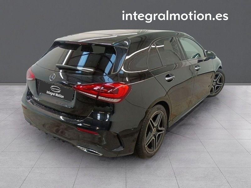 Usado Mercedes A200 149 CV (109 kW) 2021 Negro Berlina