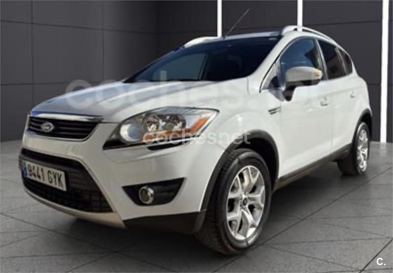 Usado Ford Kuga Trend 136 CV (100 kW) 2010 Blanco SUV