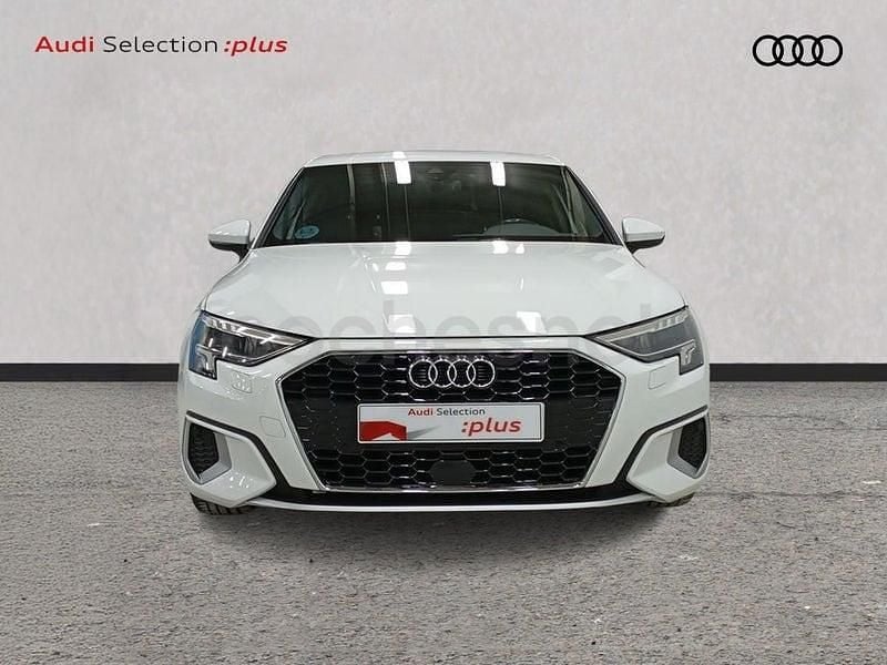 Käytetty Audi A3 Advanced Plus 150 HP (110 kW) 2021 Valkoinen Sedan