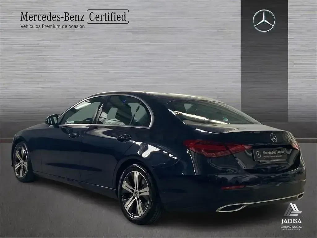 Usado Mercedes C180 170 CV (125 kW) 2022 Azul Berlina