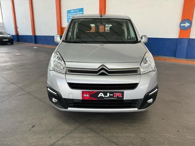 Usado Citroën Berlingo 100 CV (73 kW) 2017 Gris Monovolumen