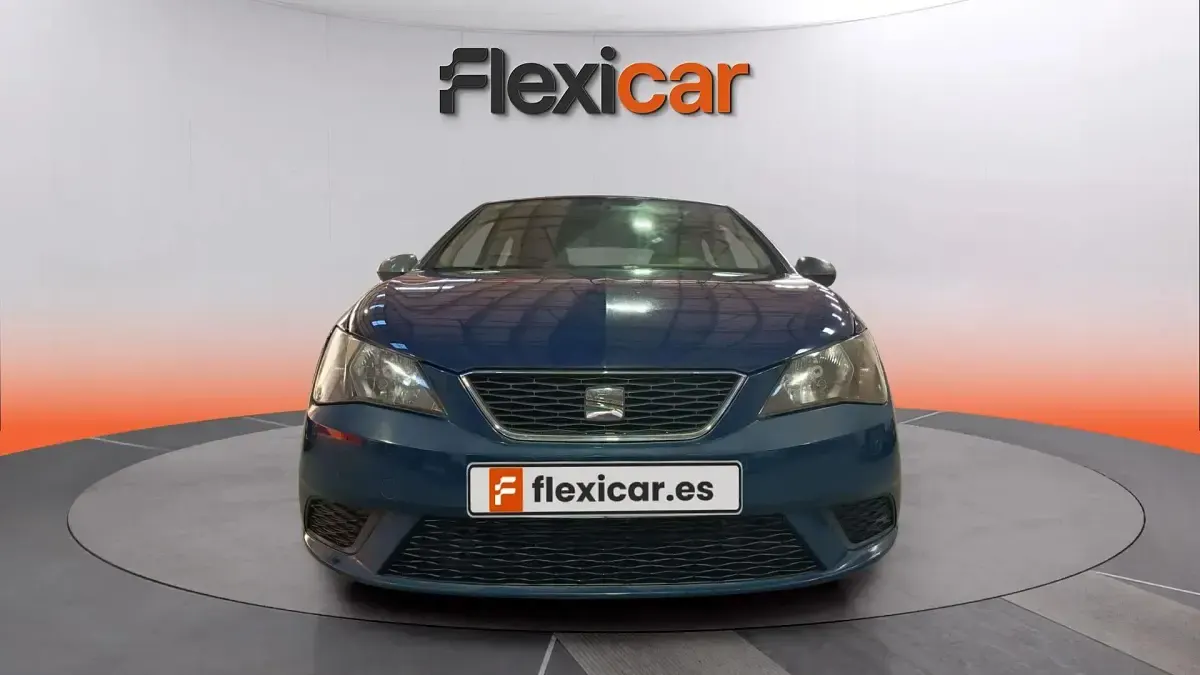 Usado Seat Ibiza Reference 75 CV (55 kW) 2016 Azul Berlina