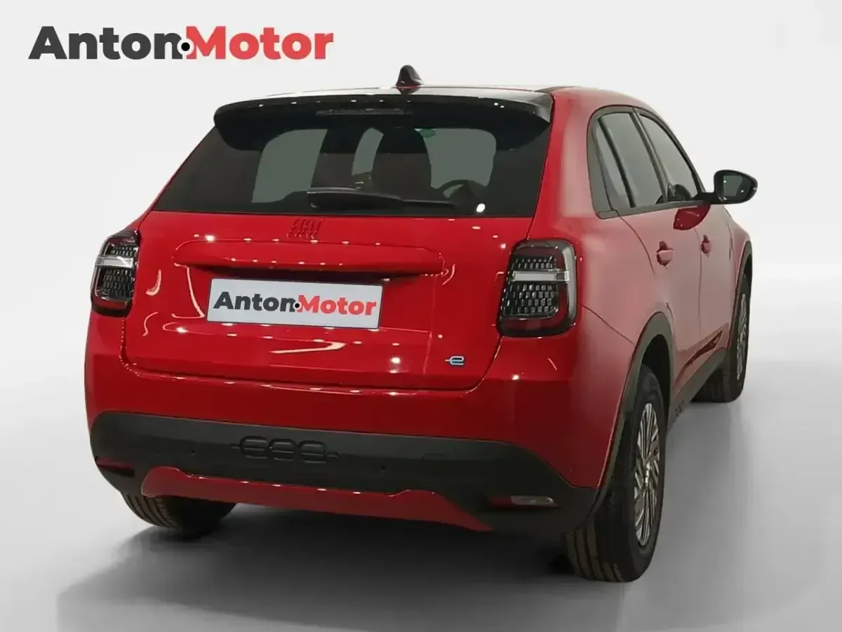 Nowe Fiat 600E La Prima 114 kW (156 KM) 2025 Czerwony