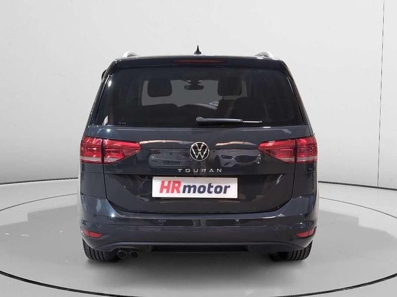 Usado VW Touran LOUNGE 151 CV (111 kW) 2023 Gris Monovolumen